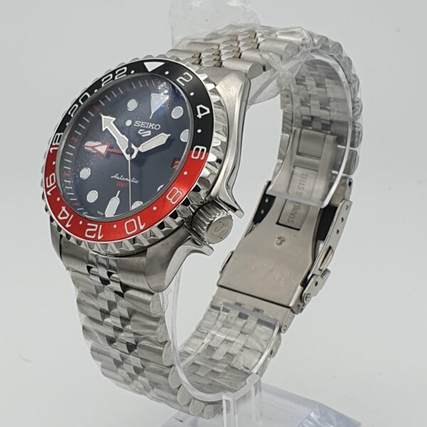 Seiko 5 Sports GMT Homage