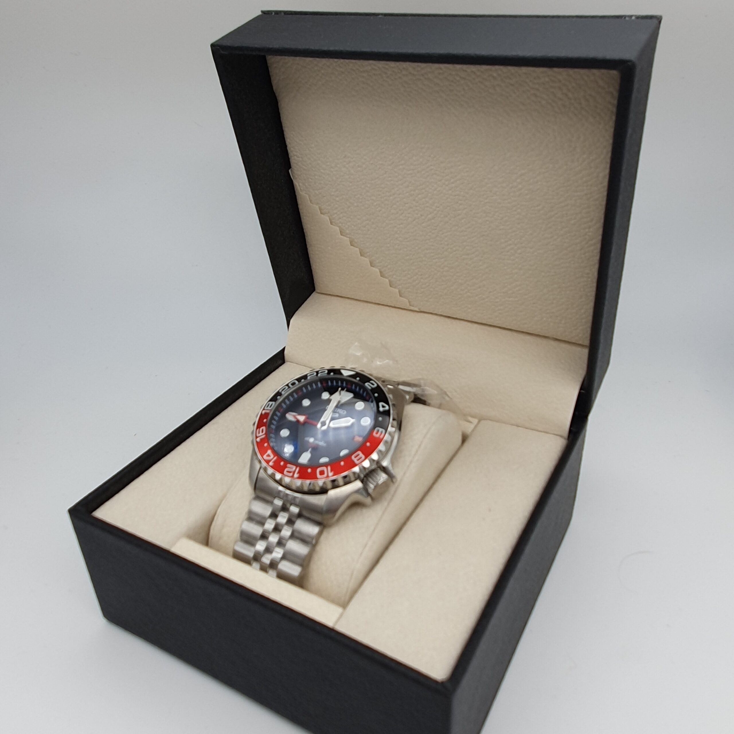 Seiko Mod Watch Seiko 5 Sports Coke GMT SKX Re Interpretation